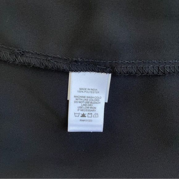 Cece NWT Medium Black Poka Dot Texture Layered Ruffled V-Neck Blouse Button Cuff - Picture 13 of 13